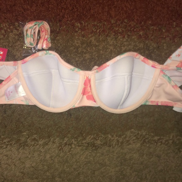 Pink floral bikini set - Picture 3 of 5